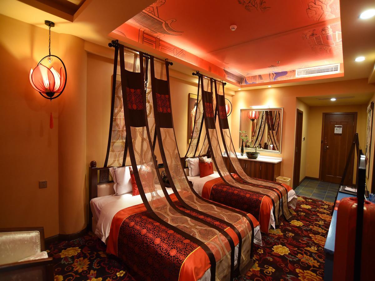 Vegas Cultural Hotel Chengdu Bagian luar foto