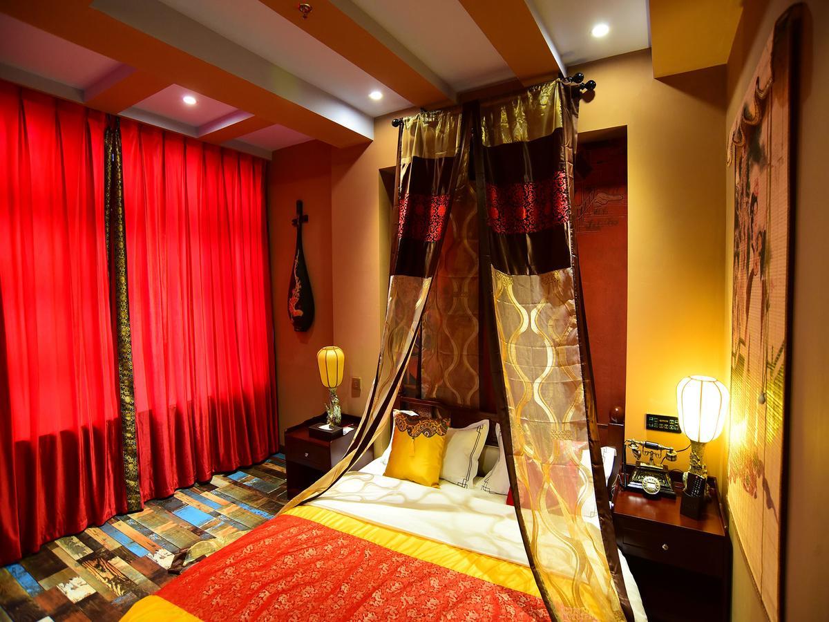 Vegas Cultural Hotel Chengdu Bagian luar foto