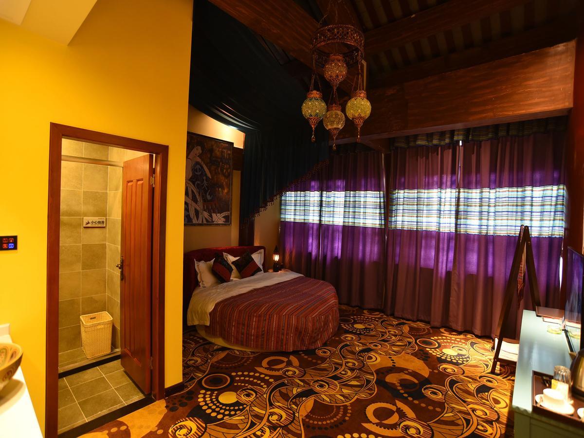 Vegas Cultural Hotel Chengdu Bagian luar foto