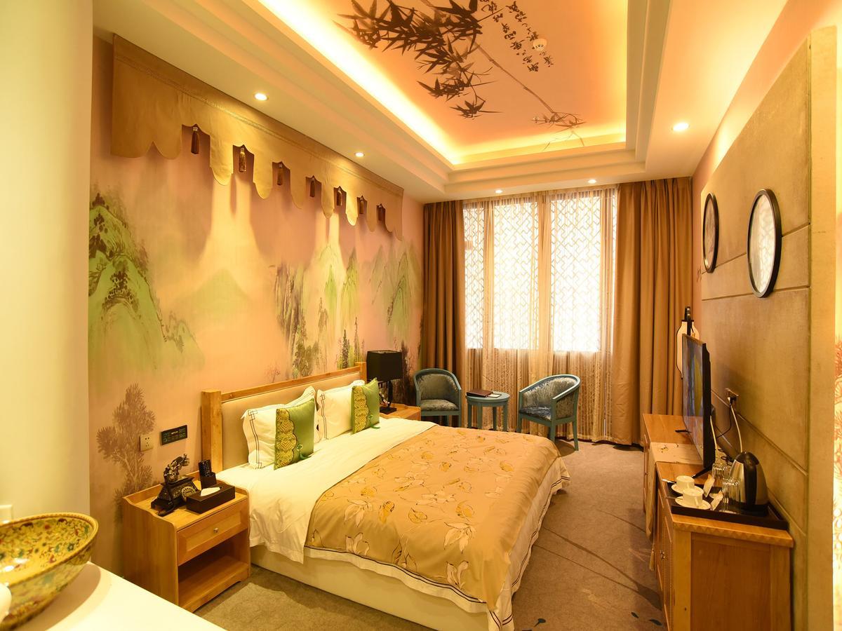 Vegas Cultural Hotel Chengdu Bagian luar foto