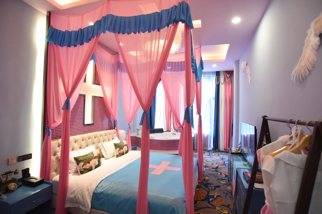 Vegas Cultural Hotel Chengdu Bagian luar foto