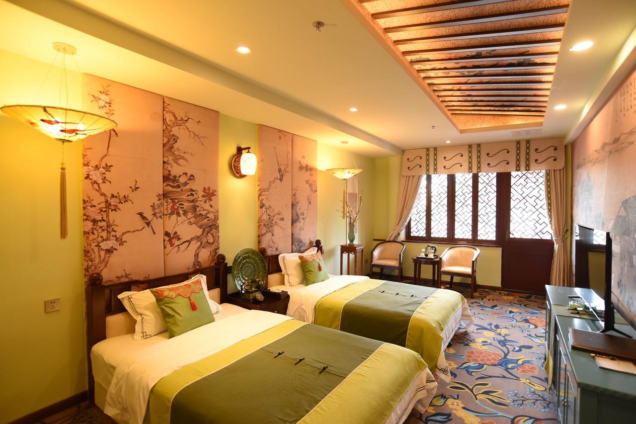 Vegas Cultural Hotel Chengdu Bagian luar foto